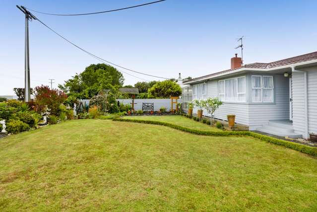 240 Egmont Street Patea_2