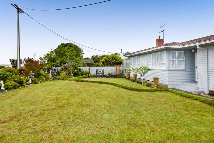 240 Egmont Street Patea_2