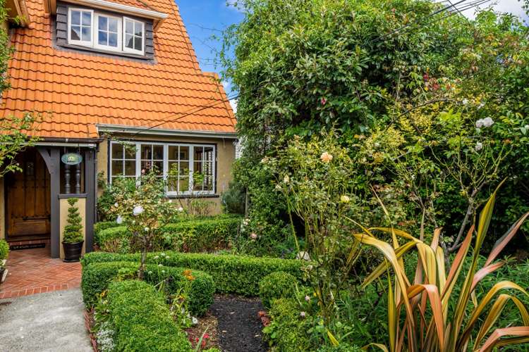 518 Broadway Strathmore Park_1