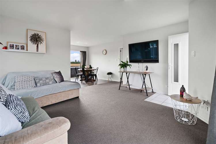 2/42 Bicknor Street Templeton_5