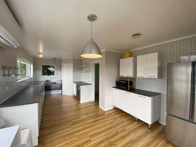 24 Punga Grove Avenue 11626_2