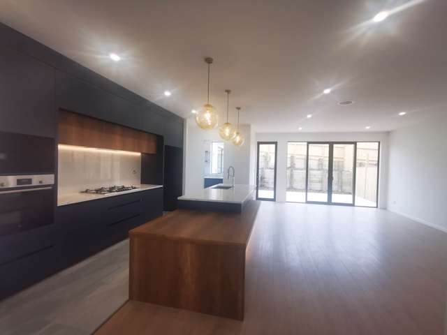 16 Glann Lane Flat Bush_2