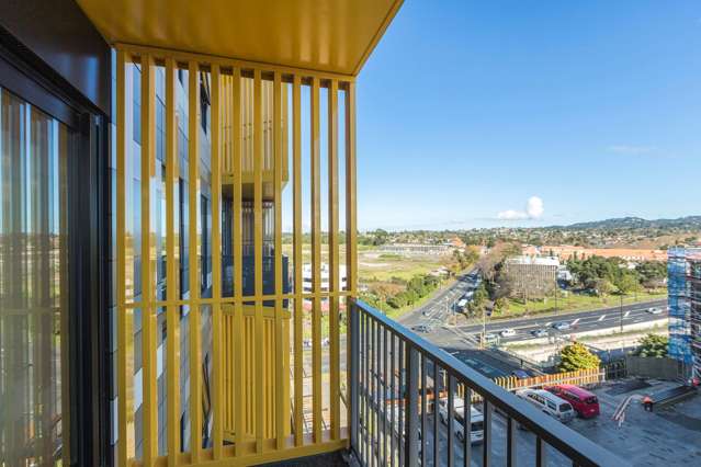 806/20 Mccrae Way New Lynn_1