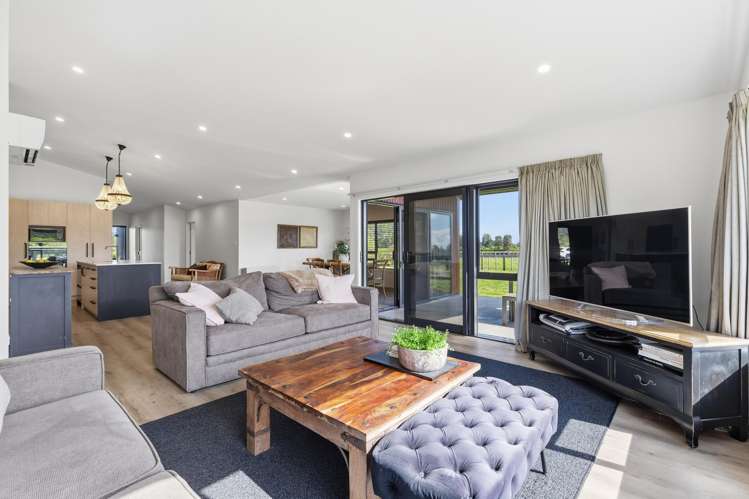 338 No 9 Road East Springdale_9