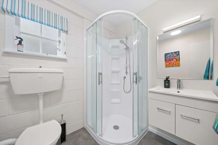 94 Titoki Street Lansdowne_21