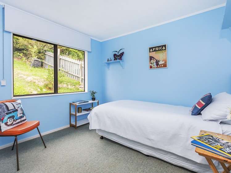 72 Omapere Street Whitby_14