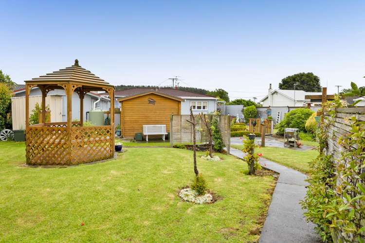 240 Egmont Street Patea_30
