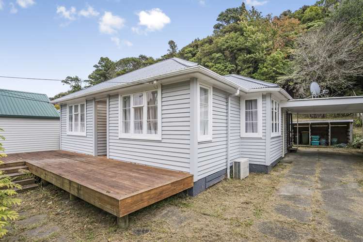 55 Hair Street Wainuiomata_17