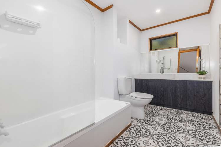 41 James Cook Drive Whitby_16