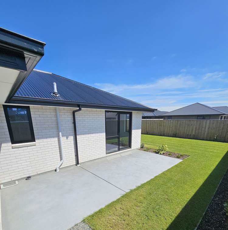 5 Weaver Street Woodend_14
