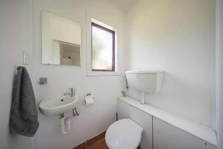 13 View Street Manapouri_19