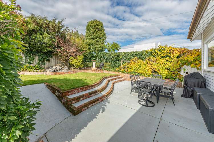 12 Brassey Road St Johns Hill_41