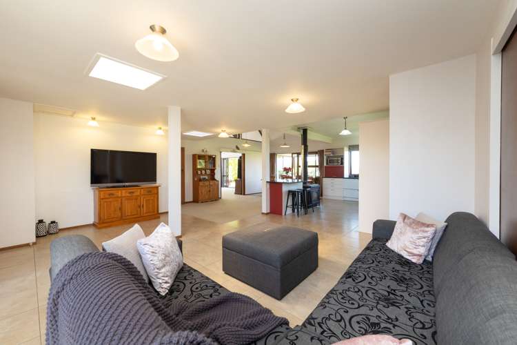 203 Fergusson Road Halcombe_7