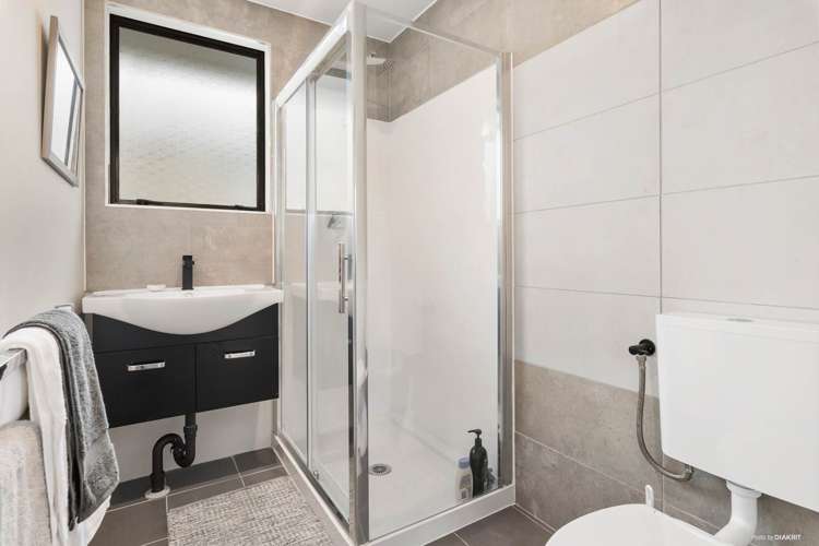 2/51 Redcrest Avenue Red Hill_8