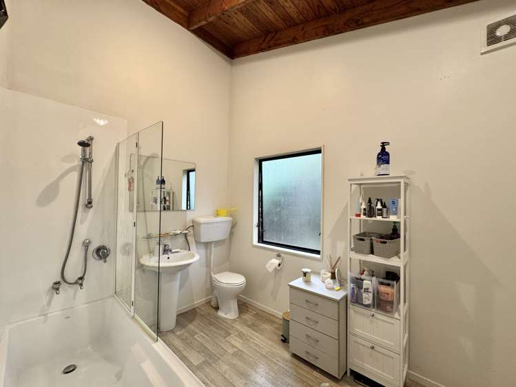 59 Warner Park Avenue Laingholm_16