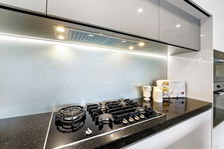 39 Koropa Road Flat Bush_19