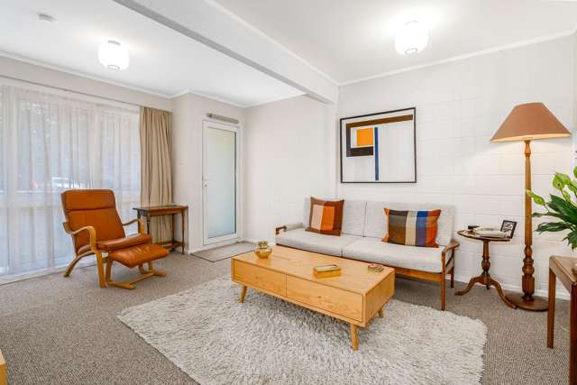 3/133 Queens Drive Lyall Bay_2