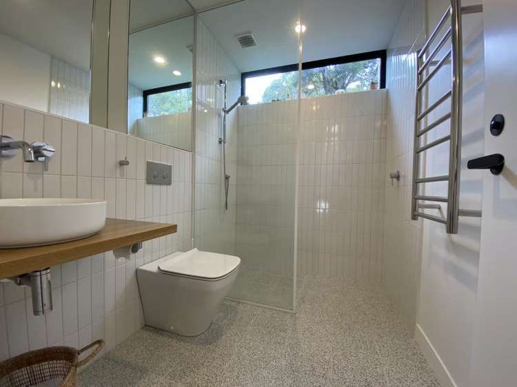 131e Rosier Road Glen Eden_9