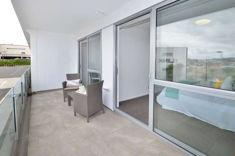 122/17 Link Crescent Stanmore Bay_10