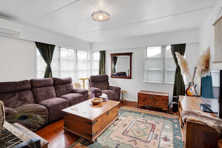 2 Gladstone Street Hawera_14