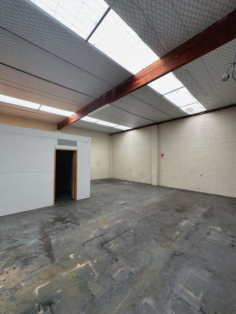 3A/58-62 Henderson Valley Road Henderson_3