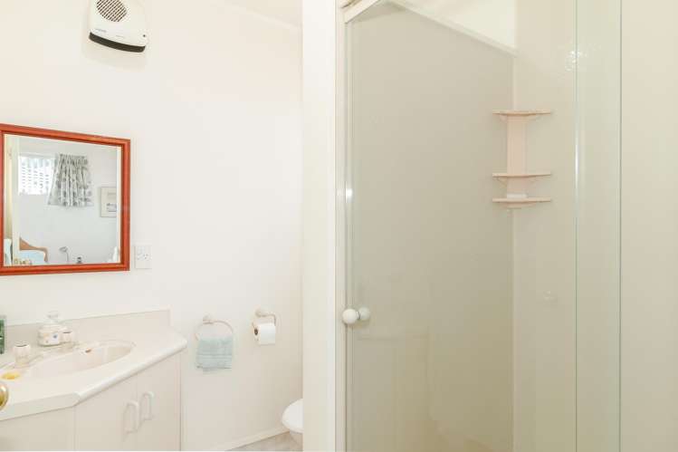 13 Bishops Close Greenmeadows_8