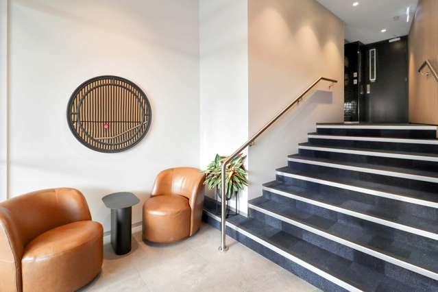 2C/42 Cable Street 2185_2