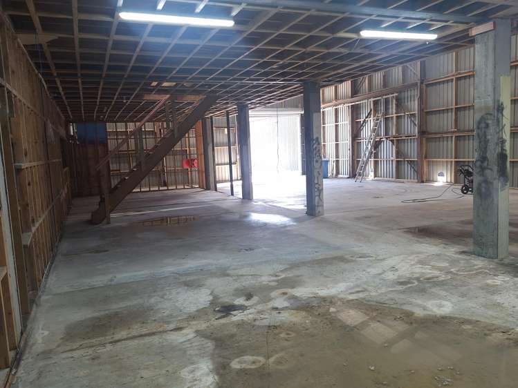 Unit A/2-30 Mill Road Helensville_8