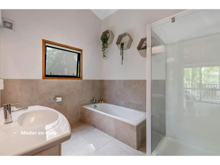 121 Noakes Hill Road Silverdale_13