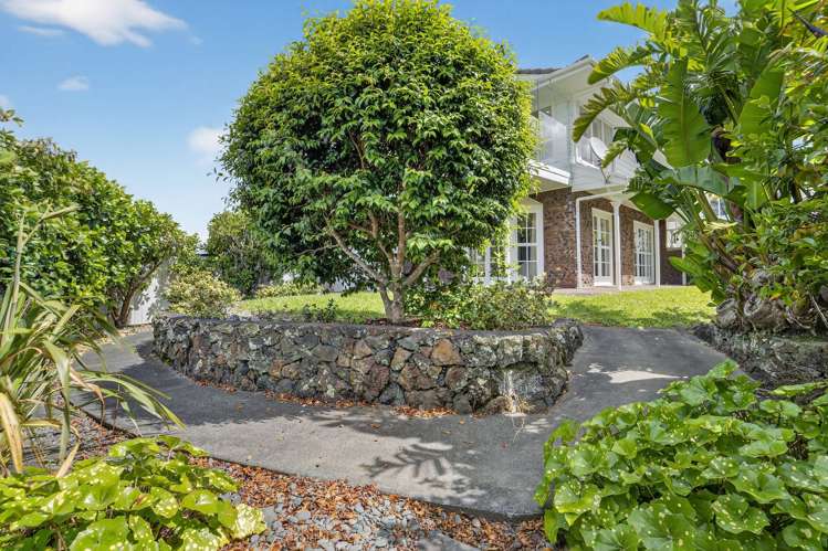 2/33 Gulf View Road Murrays Bay_23