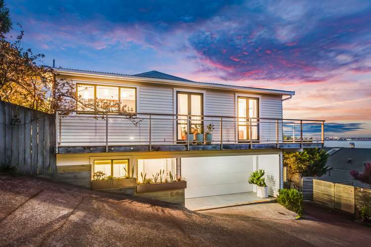 11d Joan Street Point Chevalier_18