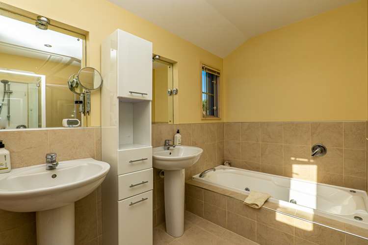 12 Chateau Drive Burnside_11