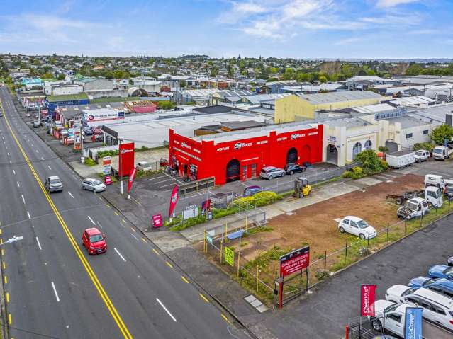 4099A Great North Road Kelston_2