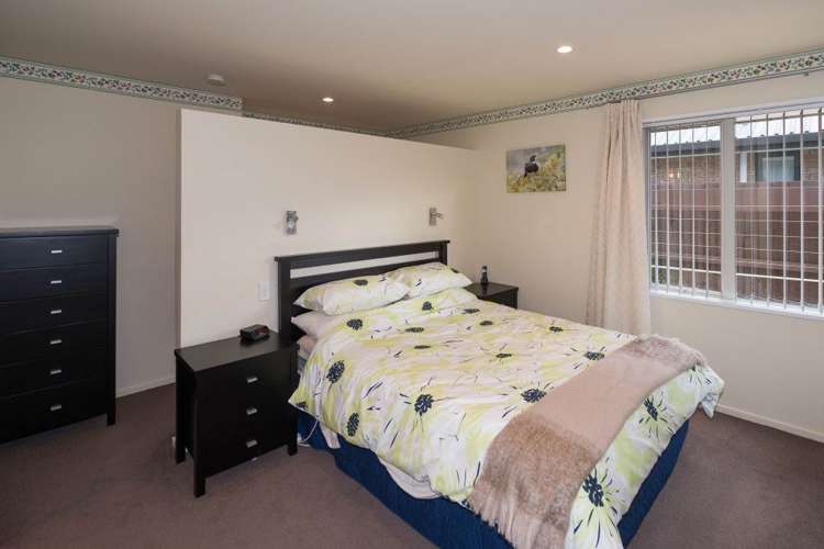 11 Woodham Courts Linwood_6