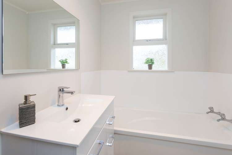 21 Totara Park Road Clouston Park_14