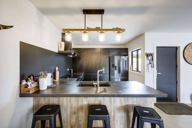 733 Ngaio Street Mahora_1