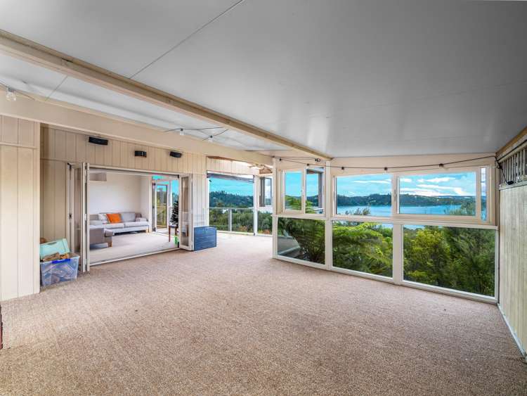 9 Toi Track Russell_10