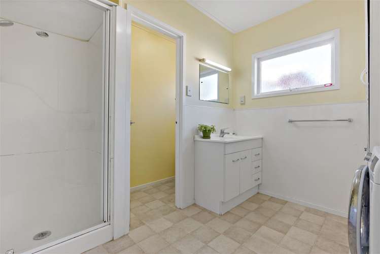 2/12 Cosy Place Howick_9