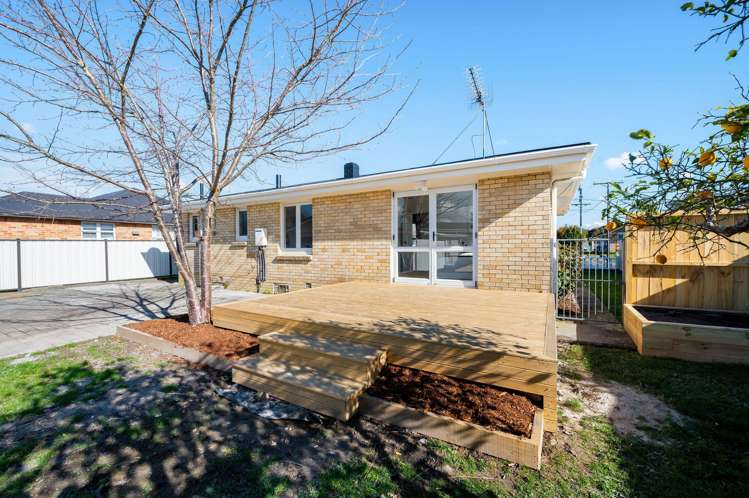 8 Dalesford Street Silverdale_16