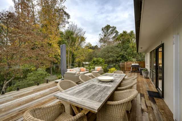 Stylish and tranquil living, vendor relocating