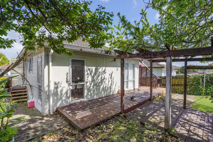 2/4 Ebenezer Way Clendon Park_0