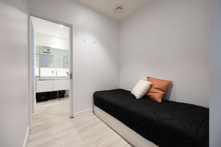 13/269 Wakefield Quay Stepneyville_11