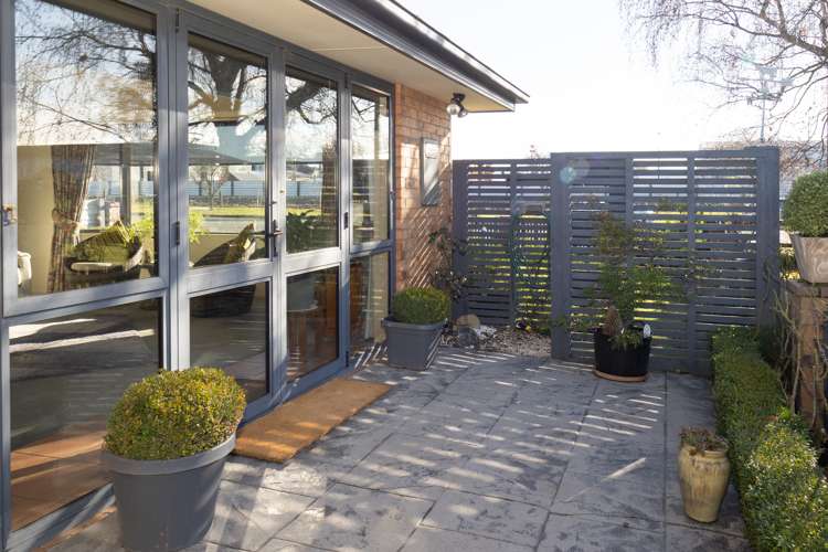 806 East Street Netherby_19