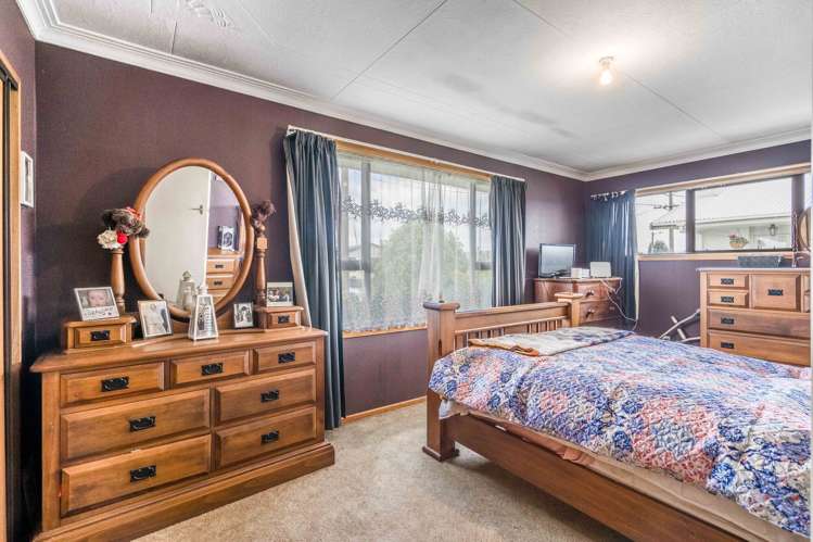 92 Edinburgh Crescent Waikiwi_6