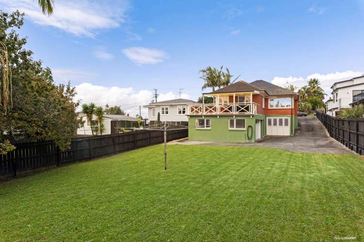 47 Golf Road New Lynn_1