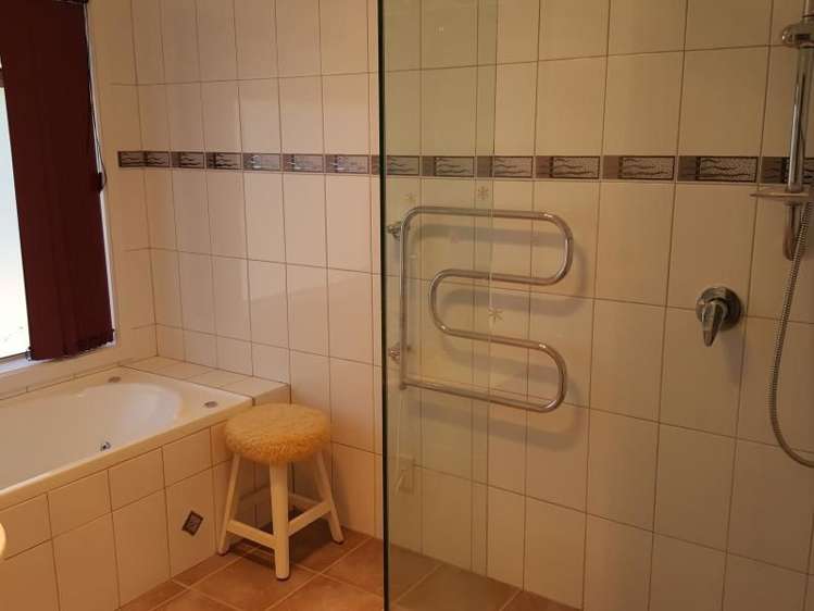 108 Potae Avenue Lytton West_8