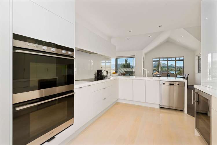 14 Morrows Mead Wanaka_2