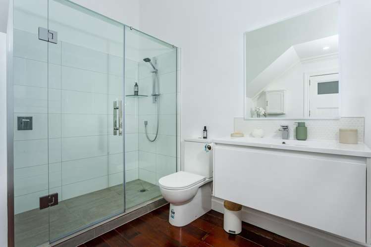 10 Olwyn Place Greenhithe_21