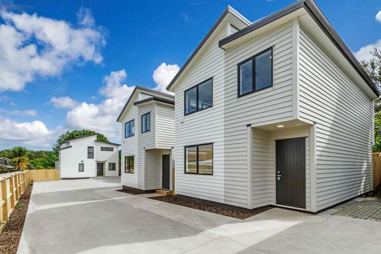 2/58 Sylvan Crescent Te Atatu South_14