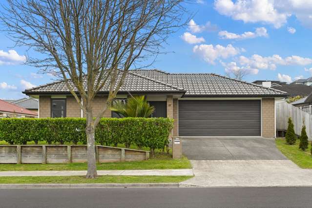 Family Home | Top School Zones | Outdoor Living